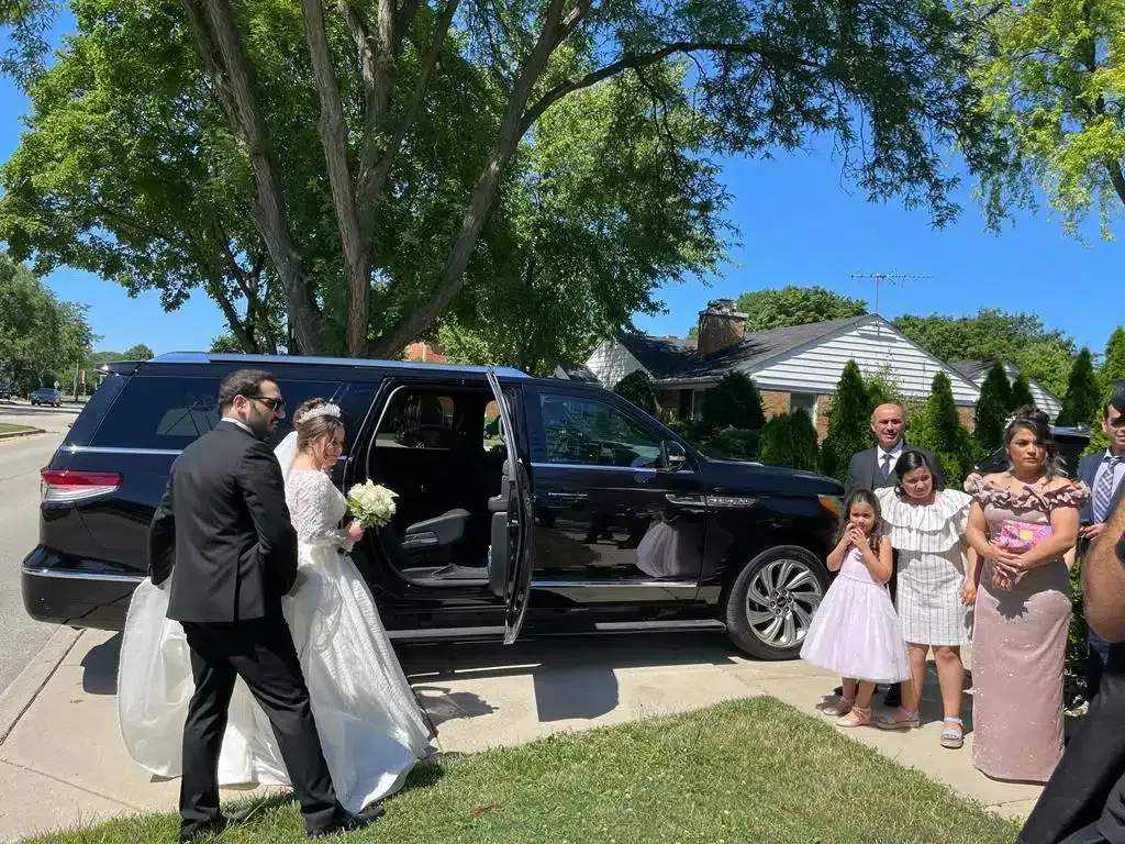 Chicago Wedding Limo Chauffeur Service