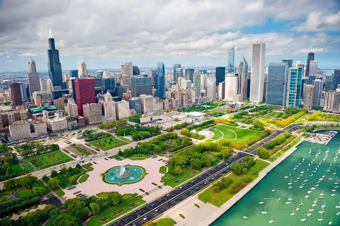 Hourly Car Service Chicago for Flexible Travel-friendsandfamilyrides
