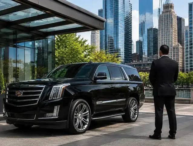 Luxury SUV Service Chicago for Family & Executive Travel